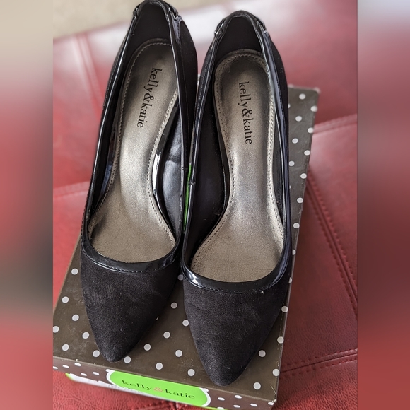 Kelly & Katie Corset Pumps - Picture 3 of 5